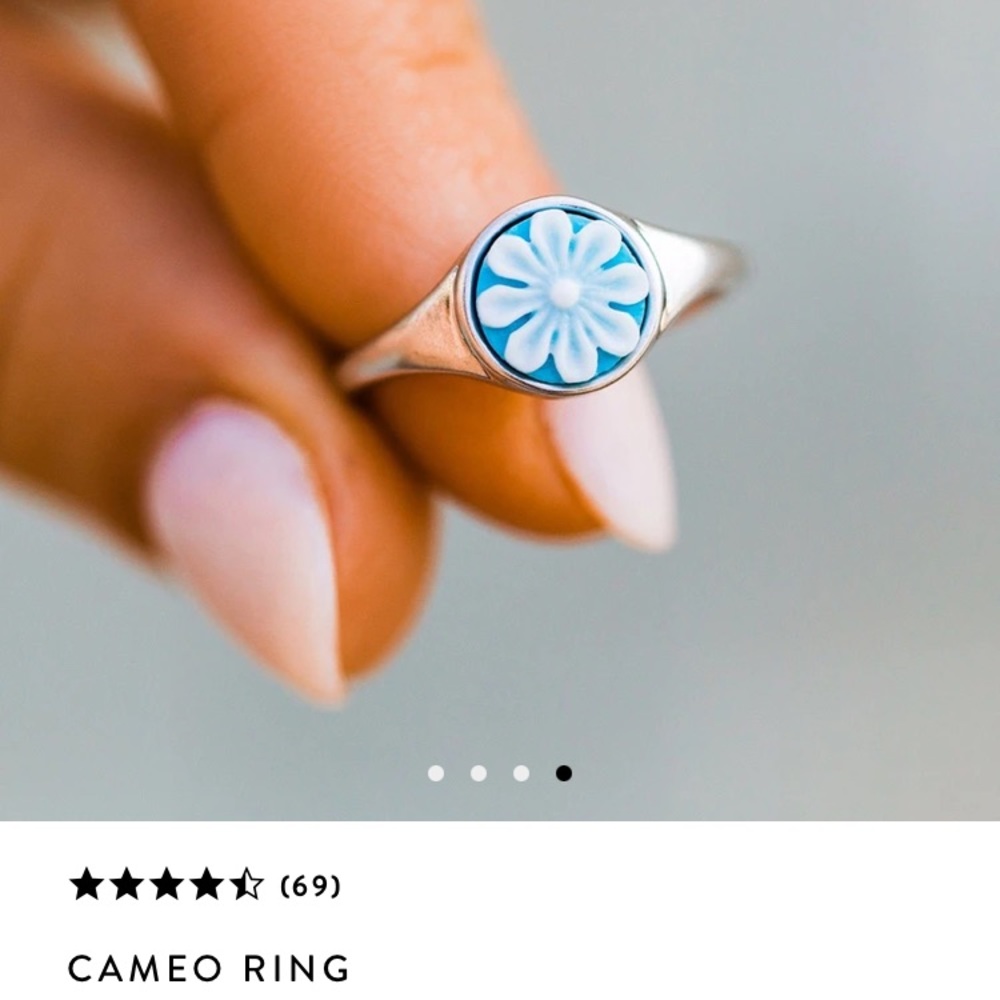 Puravida Cameo Ring